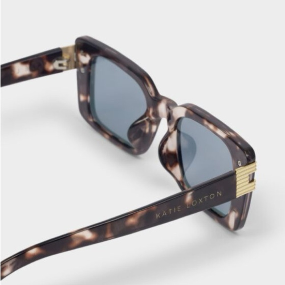 Tortoiseshell Rectangular Sunglasses with Gold Ac… - image 2